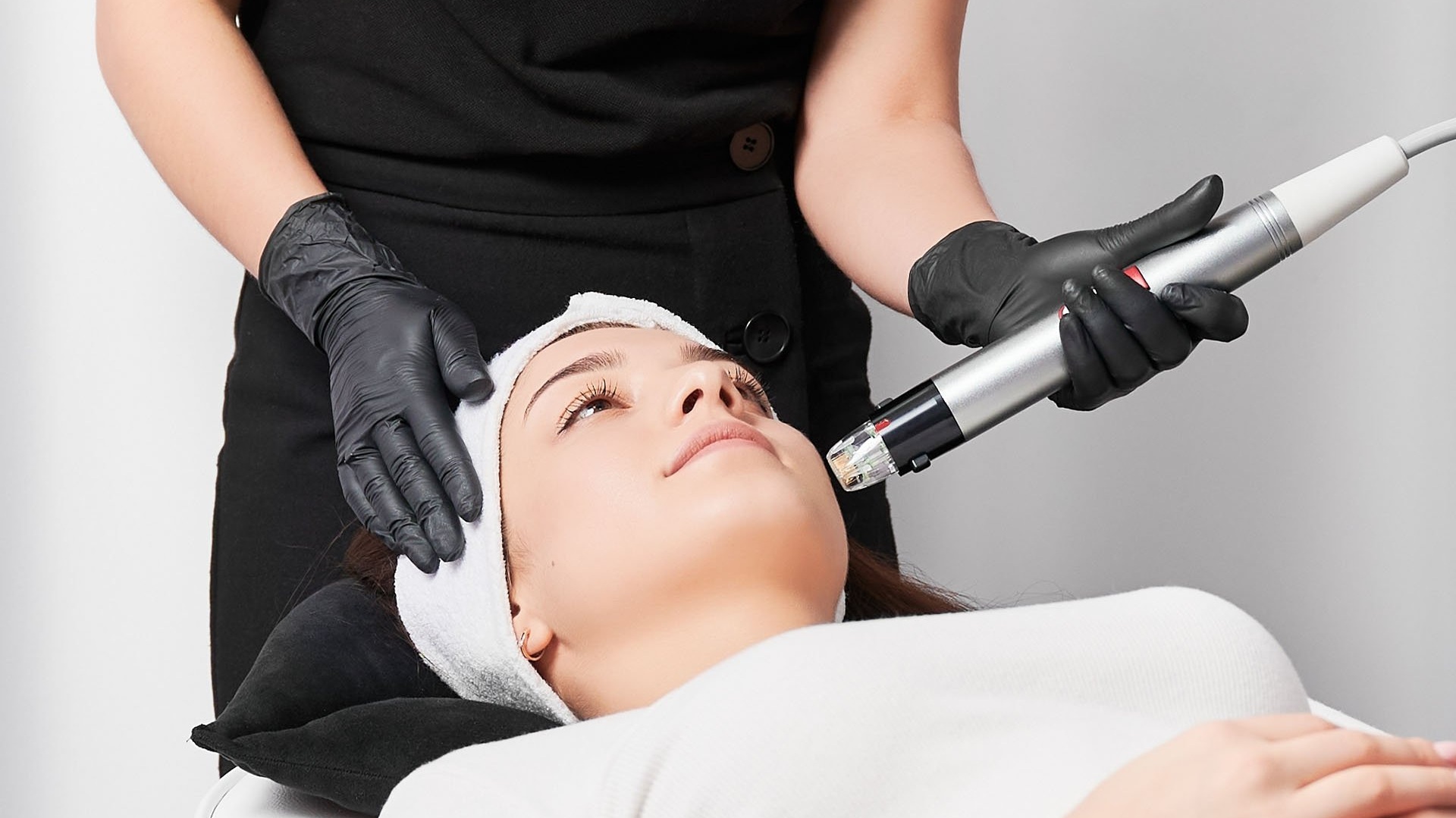Genius RF-Microneeding Treatment